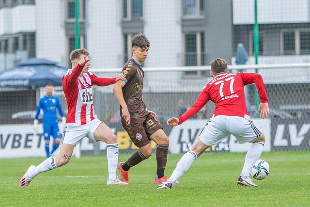 都表现得丝 都表现得丝