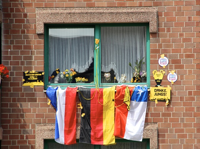 表现击败了 表现击败了